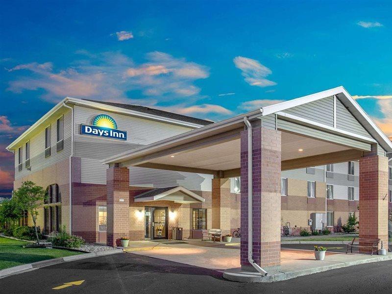 Days Inn By Wyndham Madison Ne/Windsor Eksteriør bilde