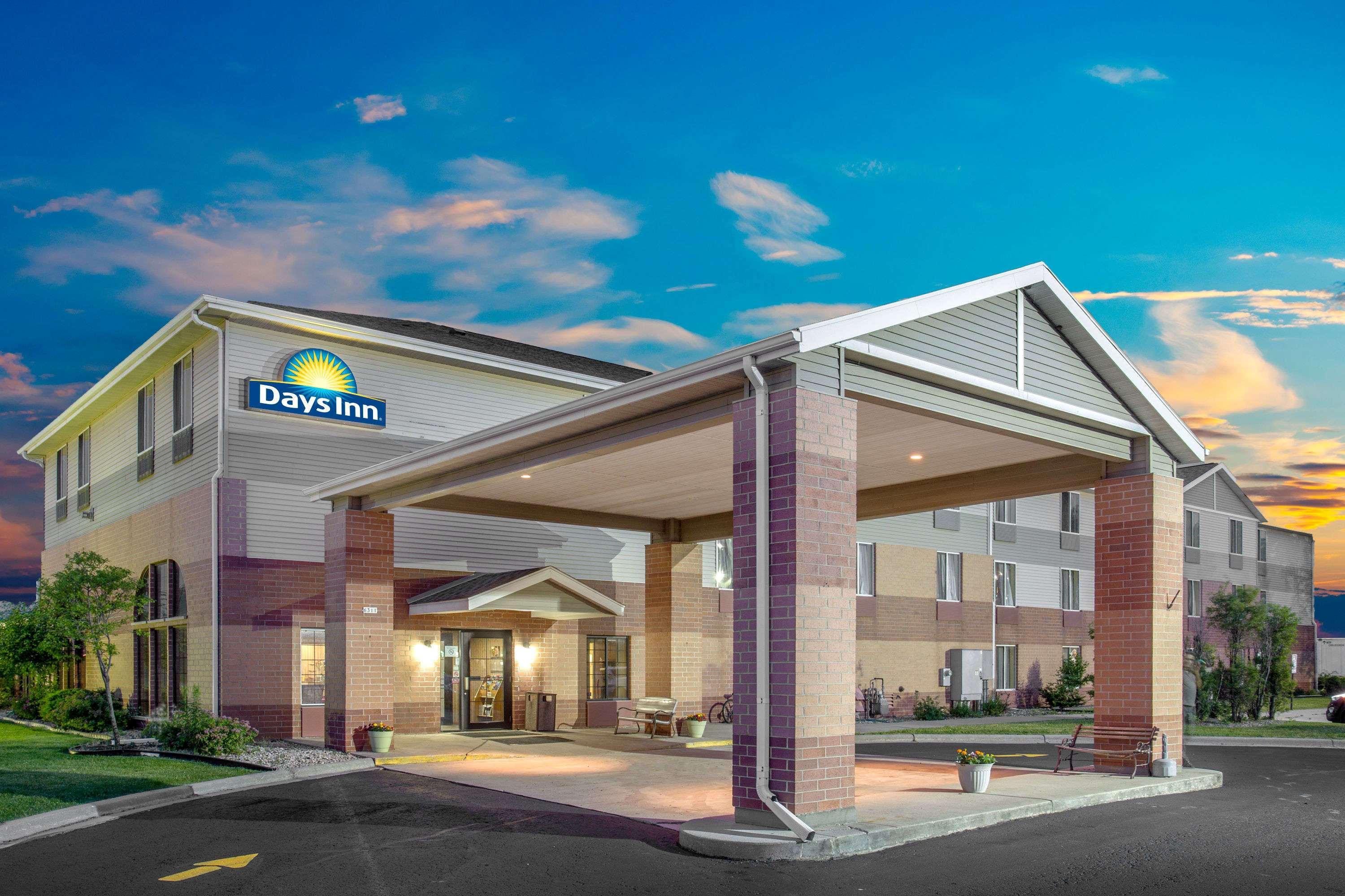 Days Inn By Wyndham Madison Ne/Windsor Eksteriør bilde